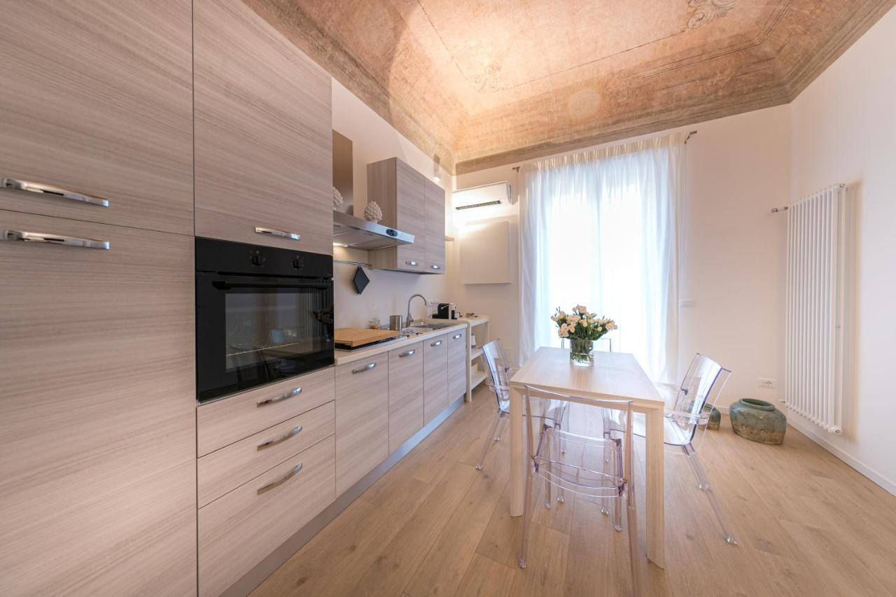 La Home42 Suite Palermo Exterior photo