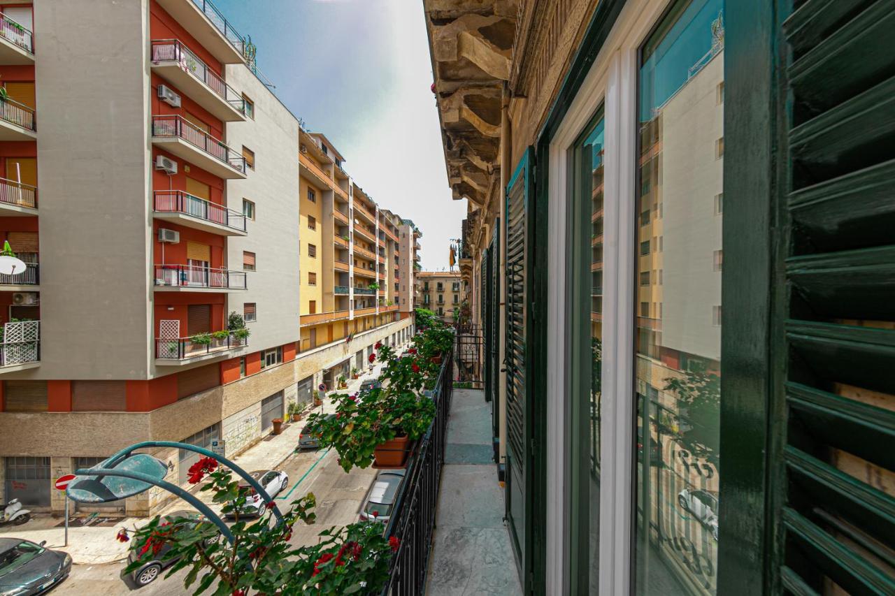 La Home42 Suite Palermo Exterior photo